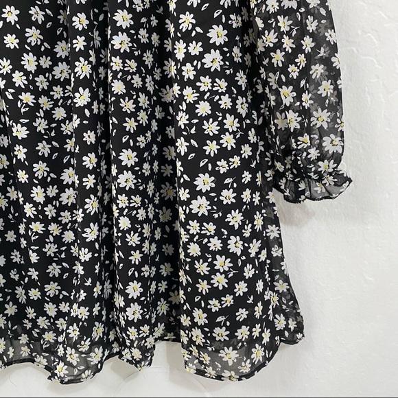 Divided Women’s S Black Daisy Floral Flare V Neck Dress Mini Long Sleeve - Picture 4 of 6